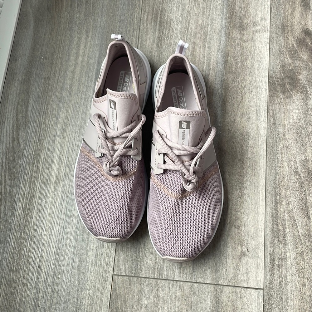 New balance 8.5 sneakers